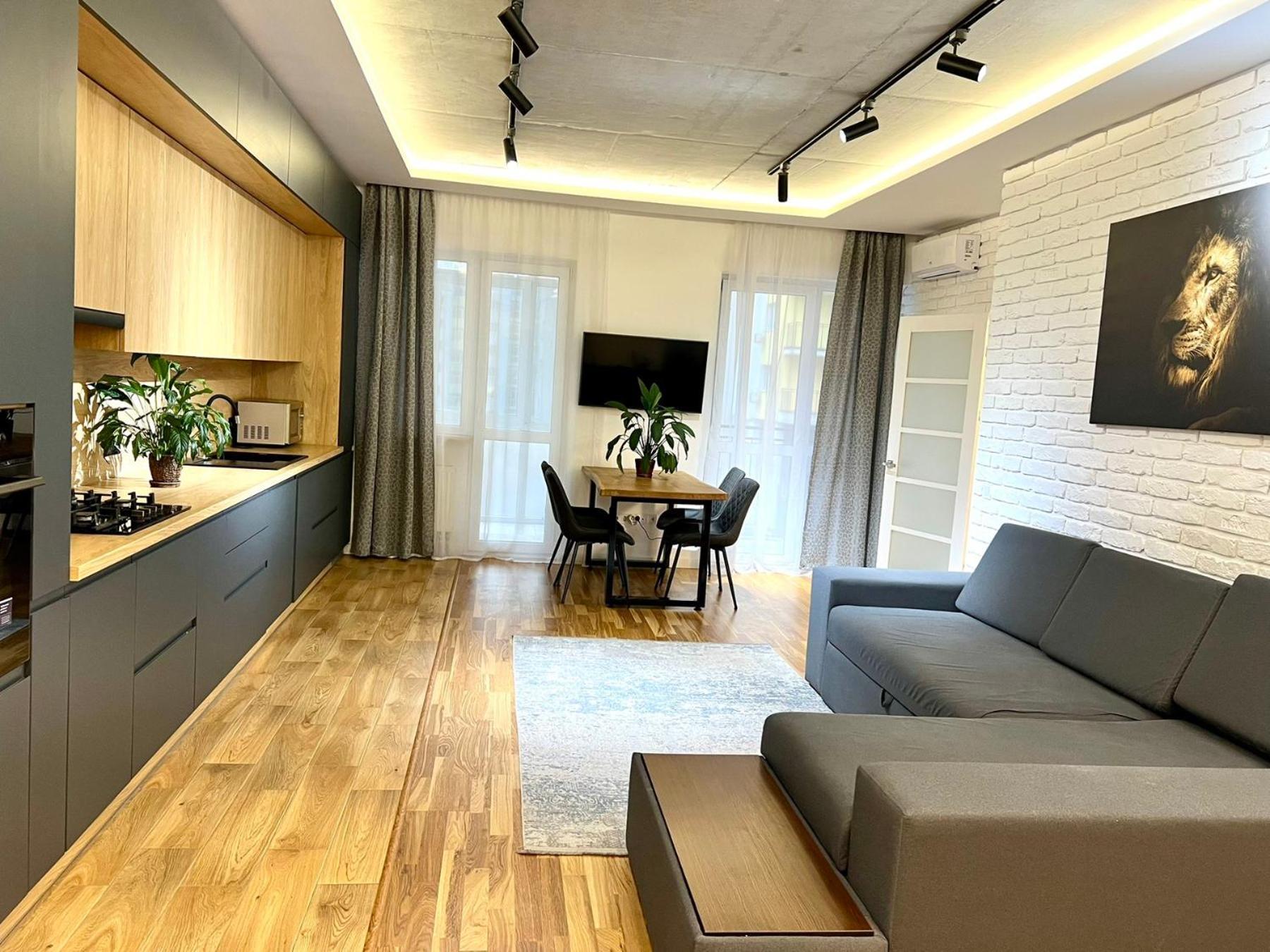 Osapart Romantic Apartment In The Complex Great Britain Lemberg Exterior foto